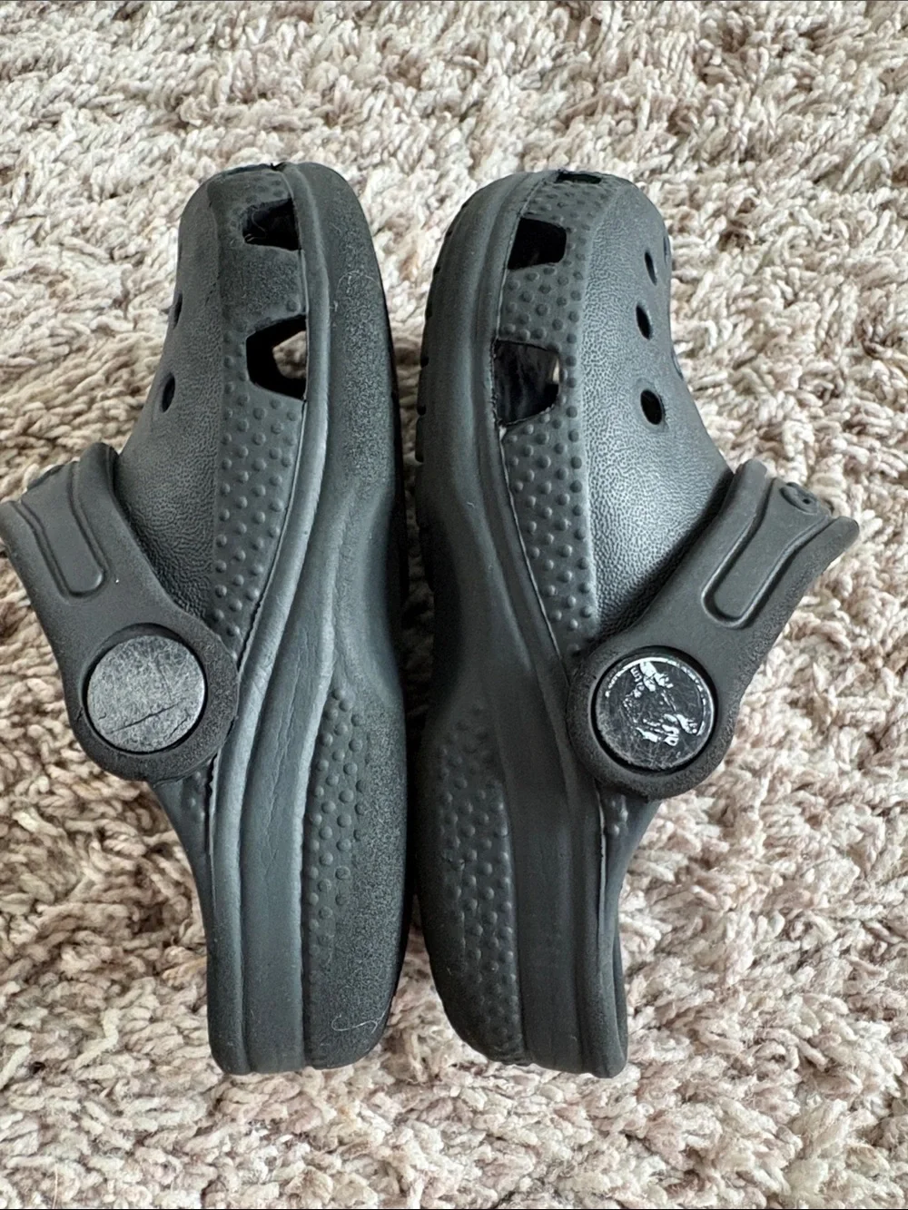 $10👄 CROCS Kids Classic Clog in Black